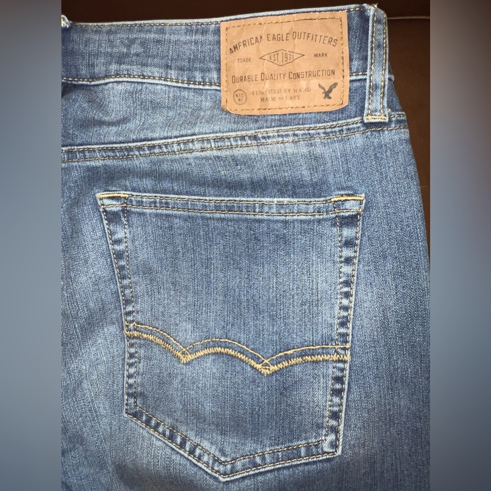 American Eagle Medium-light wash Extreme Flex Jeans — Slim 31x32